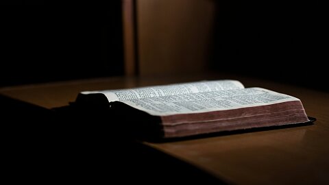 3 Reasons to Keep Reading a Paper Bible